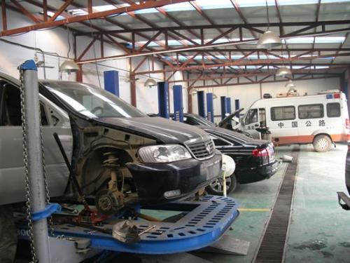 唐山精工汽修美容裝具學校當前正在火熱招生中！歡迎大家踴躍報名！