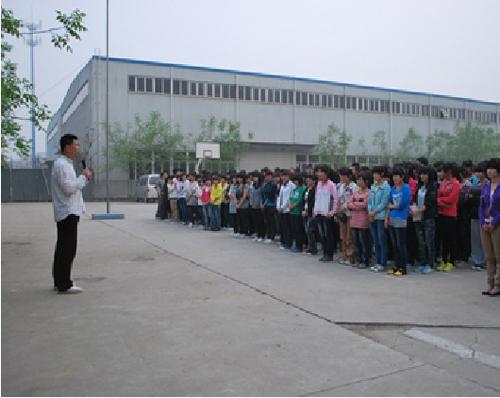 保定世紀(jì)宏光技工學(xué)校校園設(shè)施怎么樣？環(huán)境好嗎？