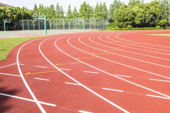 攝圖網(wǎng)_501386594_學(xué)校操場跑道和籃球場(企業(yè)商用) 攝圖網(wǎng)_501386594_學(xué)校操場跑道和籃球場(企業(yè)商用)