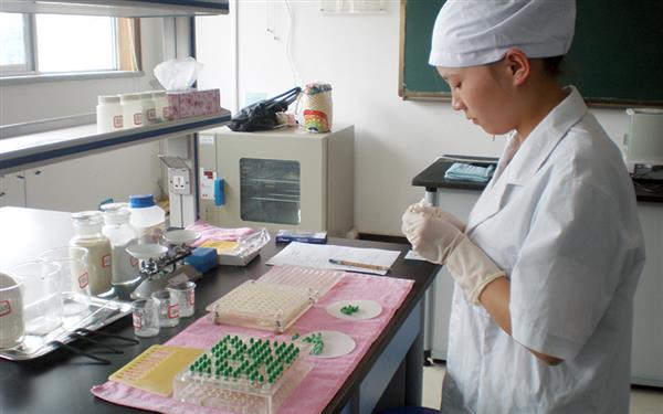 泰安醫(yī)藥學(xué)校：學(xué)藥學(xué)專業(yè)好不好？