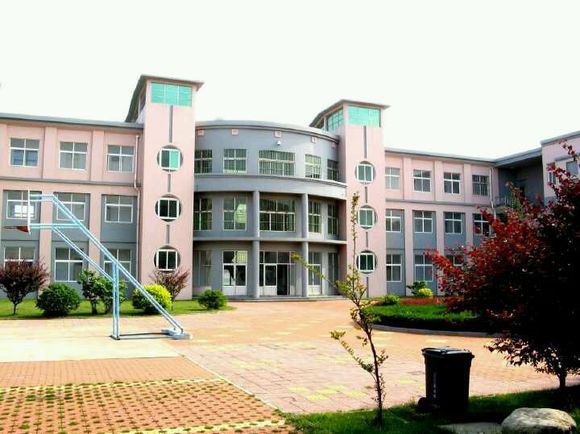 青島求實(shí)職業(yè)技術(shù)學(xué)院學(xué)空中乘務(wù)專業(yè)怎么樣？