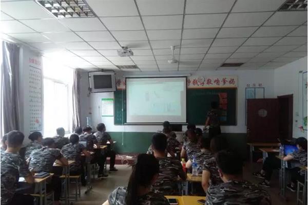 承德騰飛職業(yè)技術專修學院的一天——7月24日