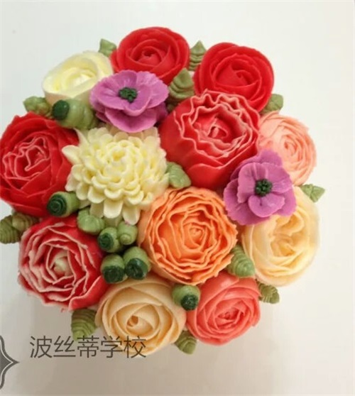 煙臺波斯蒂糕點培訓(xùn)學(xué)校韓式裱花班開班啦！趕快來圍觀！