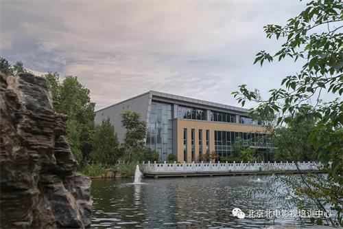 北京有什么不錯的攝影學(xué)校嗎？