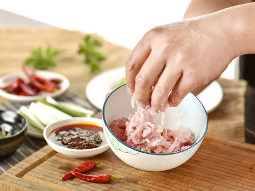 成都烹飪學(xué)校哪所比較好？