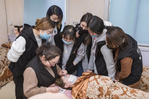 威海以琳國際形象設(shè)計學校7月份鉅惠活動等你來...