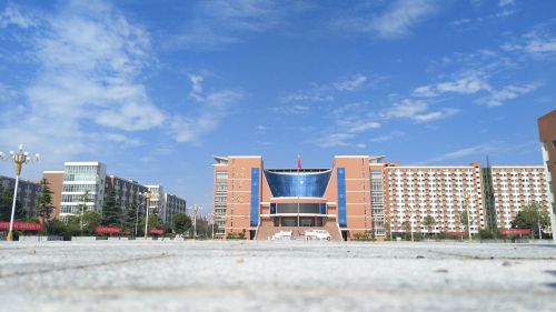 鄭州學習軌道交通專業(yè)推薦哪所學校？