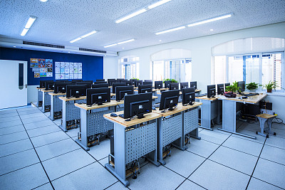 邢臺(tái)現(xiàn)代職業(yè)學(xué)校有哪些計(jì)算機(jī)專業(yè)？