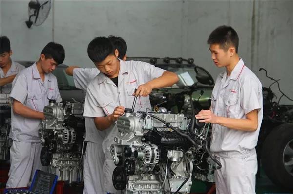 新能源汽車專業(yè)去哪里學(xué)習(xí)？   