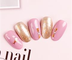 唯美教育彩妝美甲專業(yè)課程，帶你引領(lǐng)時(shí)尚，定制美麗